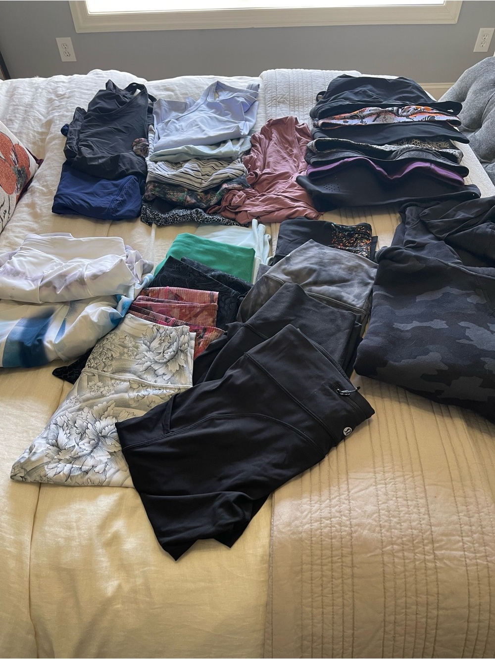 EUC Like New Lululemon Lot